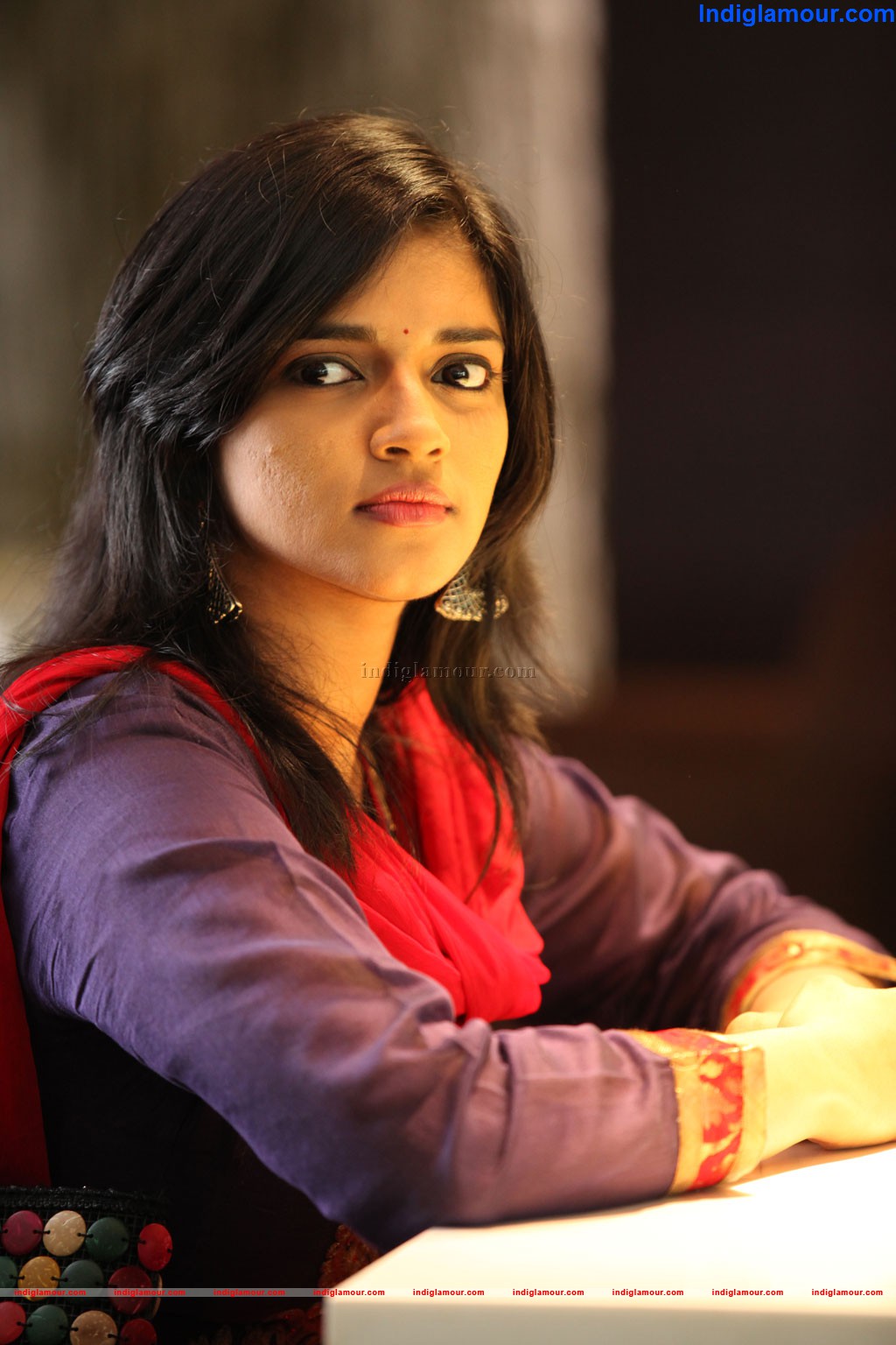 Sonna Puriyadhu Movie hd photo