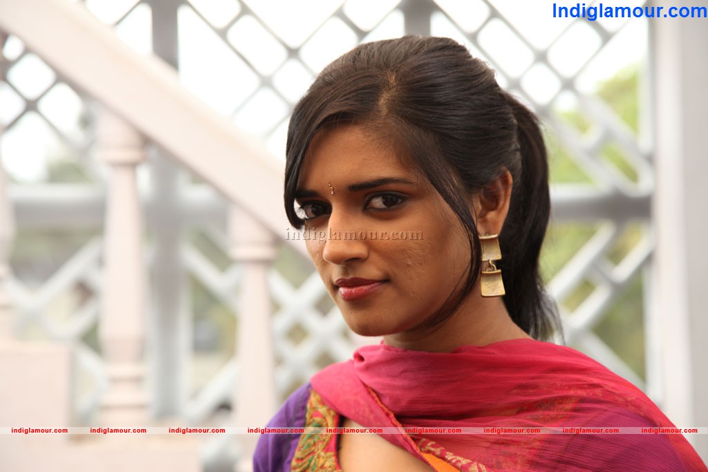 Sonna Puriyadhu Movie hd photo