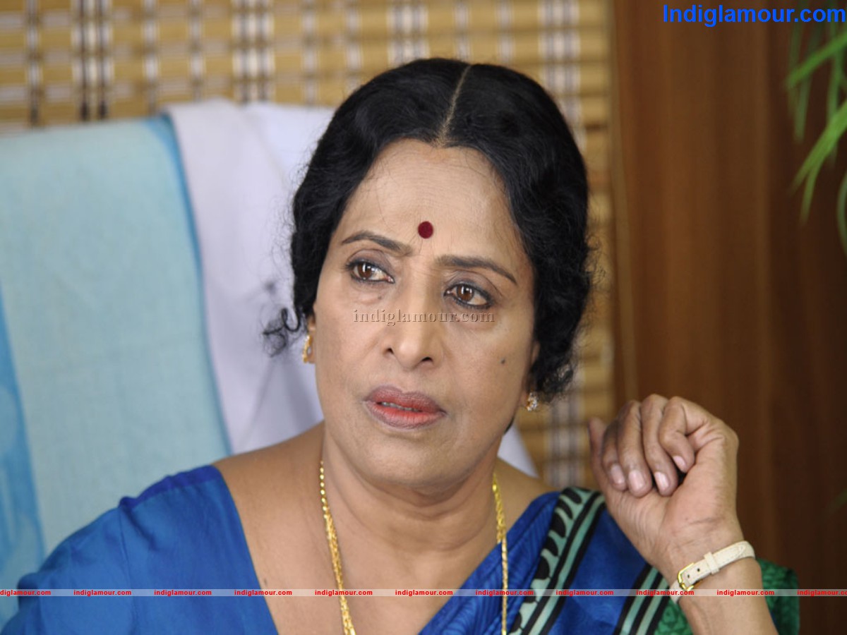 Nilavil Mazhai Movie hd photo