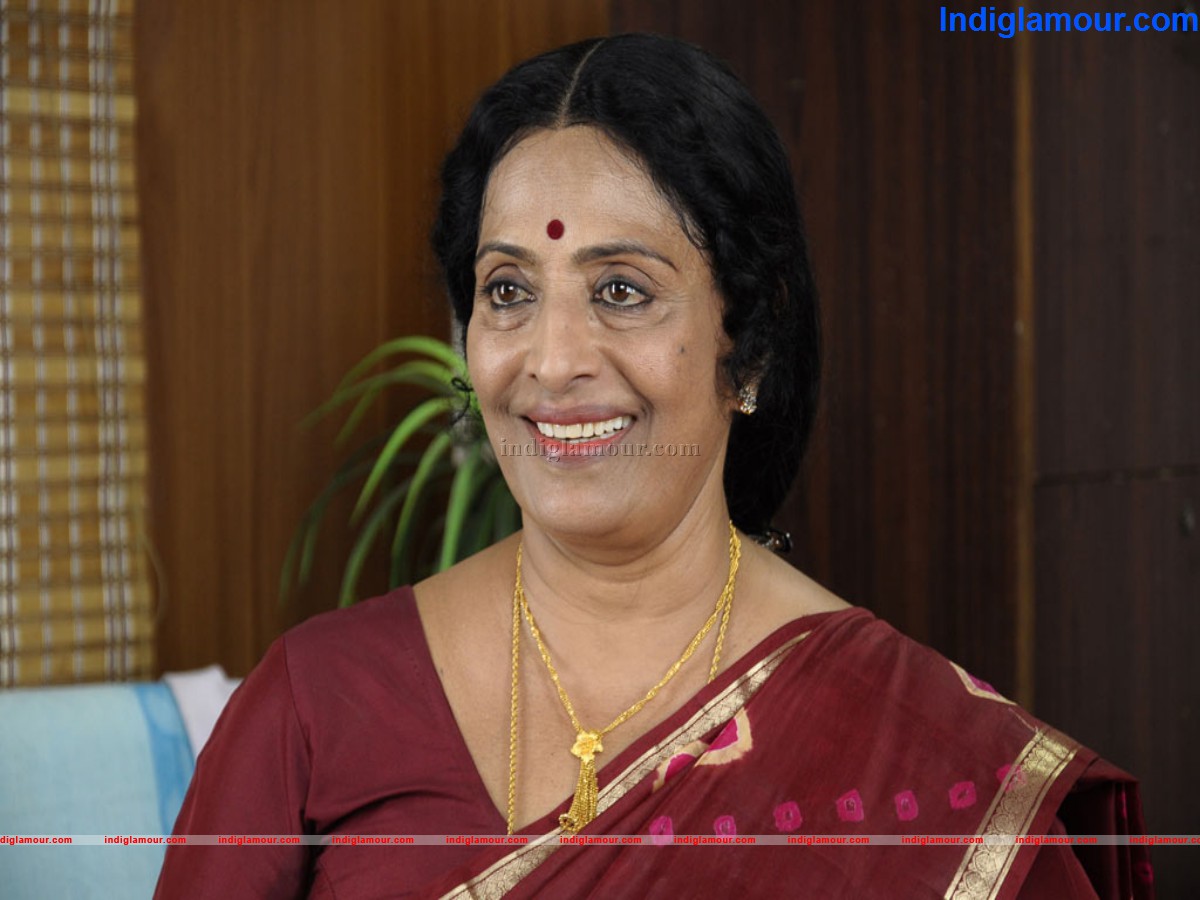 Nilavil Mazhai Movie hd photo