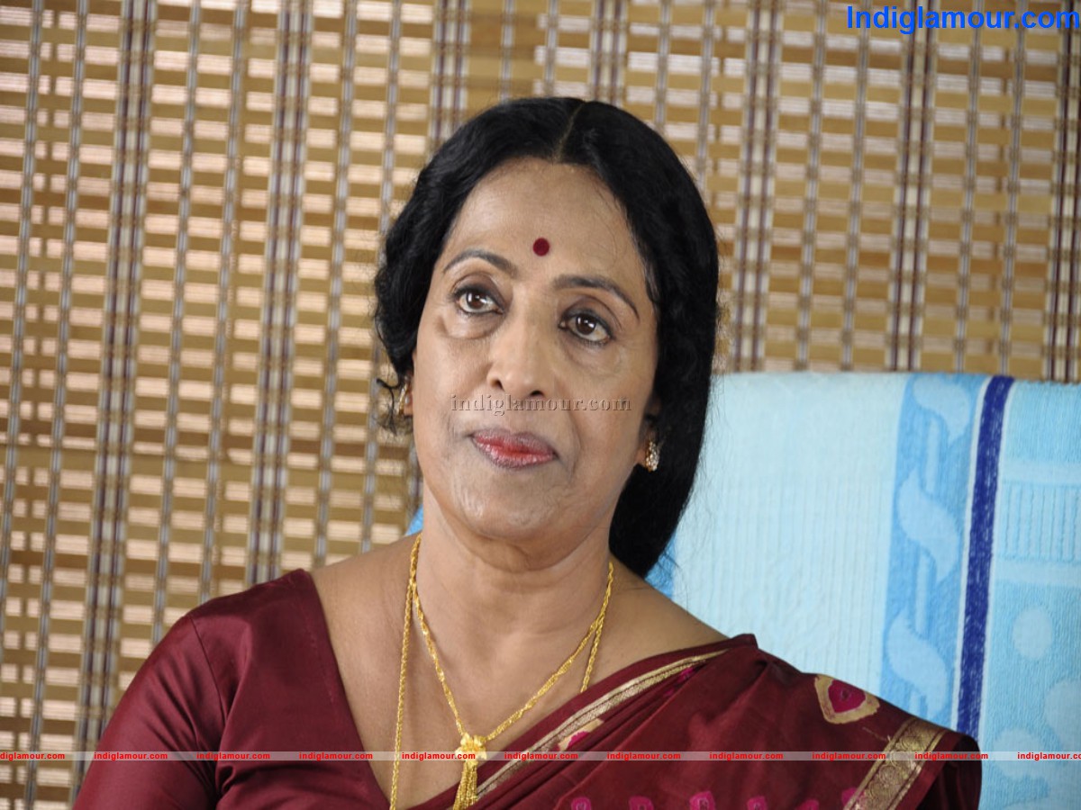 Nilavil Mazhai Movie hd photo