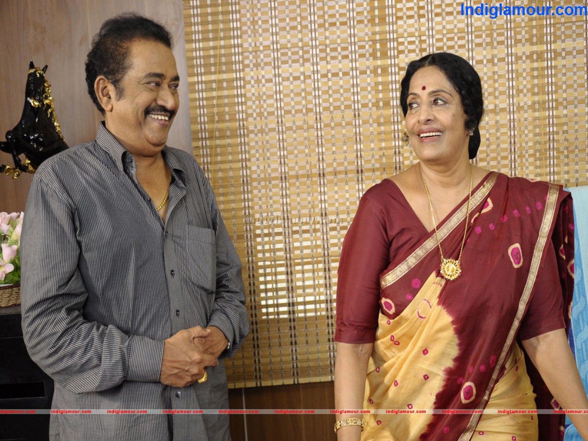 Nilavil Mazhai Movie hd photo