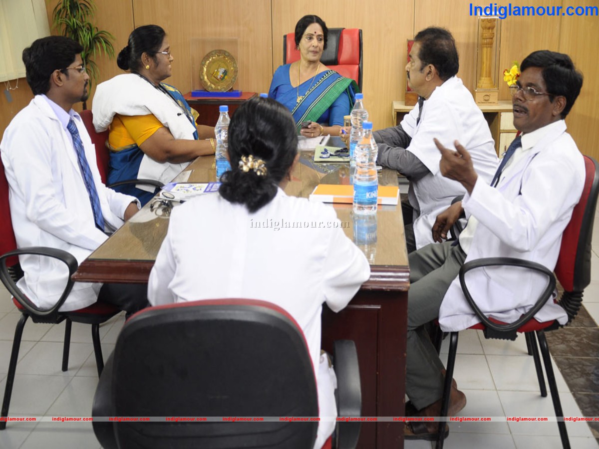Nilavil Mazhai Movie hd photo