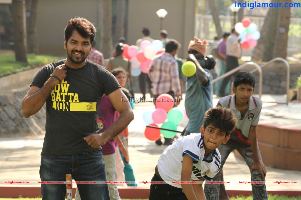 Saraawathy Sabatham Movie hd photo