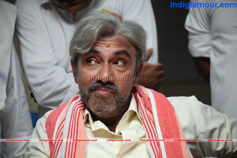 Varutha Padatha Valibar Sangam Movie hd photo