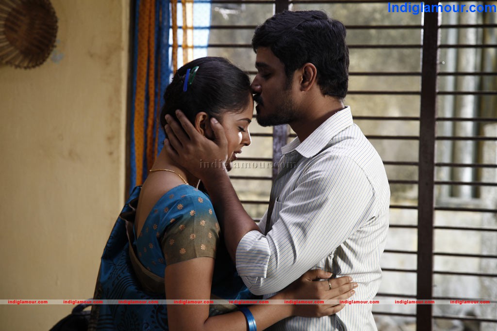 Nalanum Nandhiniyum Movie hd photo