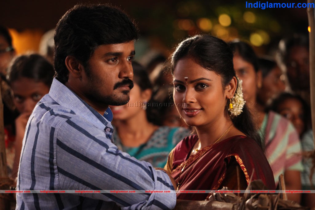 Nalanum Nandhiniyum Movie hd photo