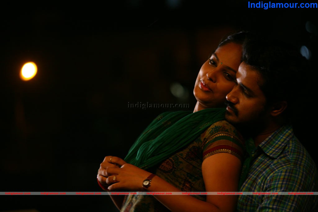 Nalanum Nandhiniyum Movie hd photo