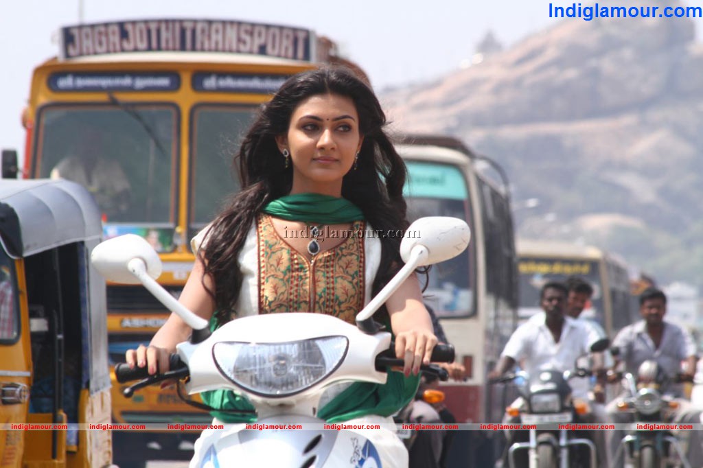 Om Shanthi Om Movie hd photo