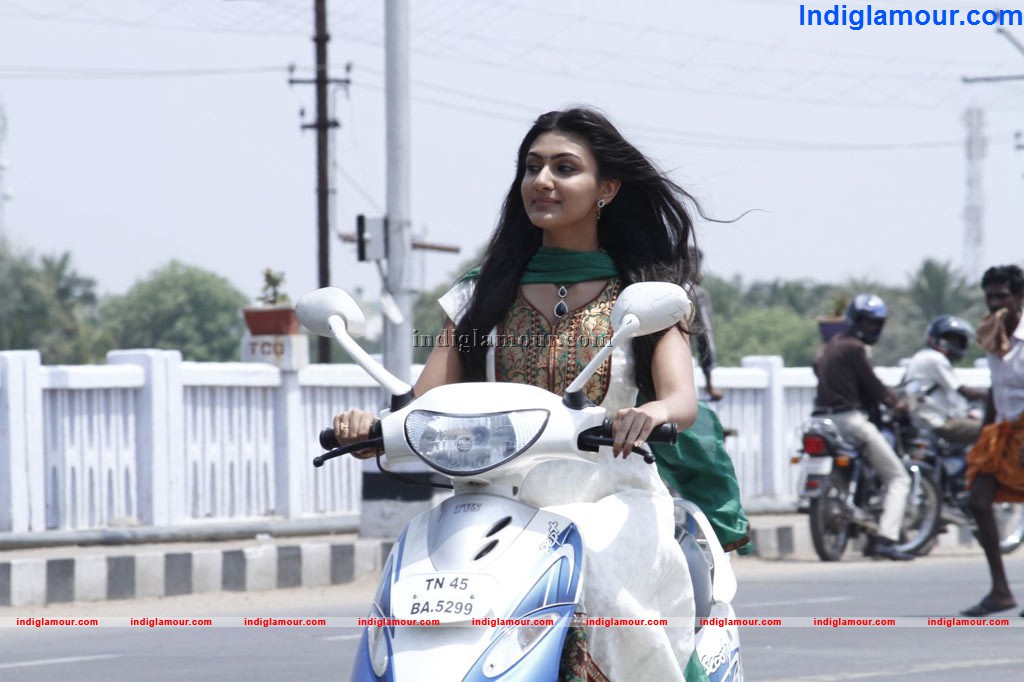 Om Shanthi Om Movie hd photo
