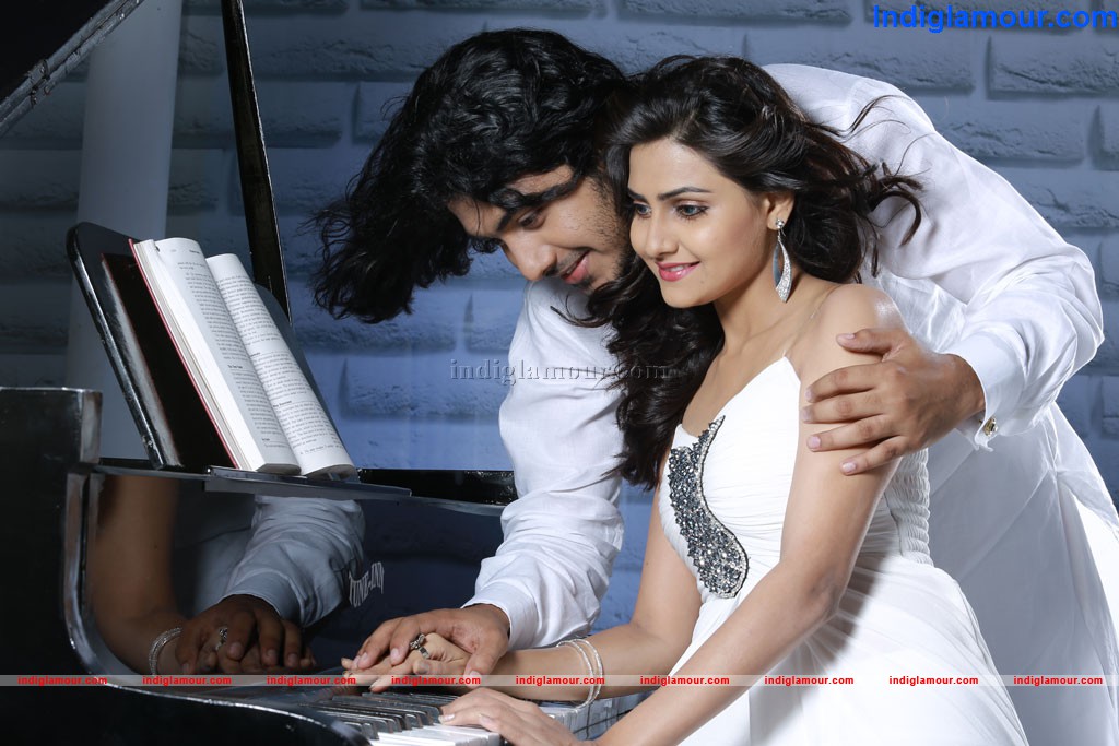 Oru Vaanavil Pola Movie hd photo