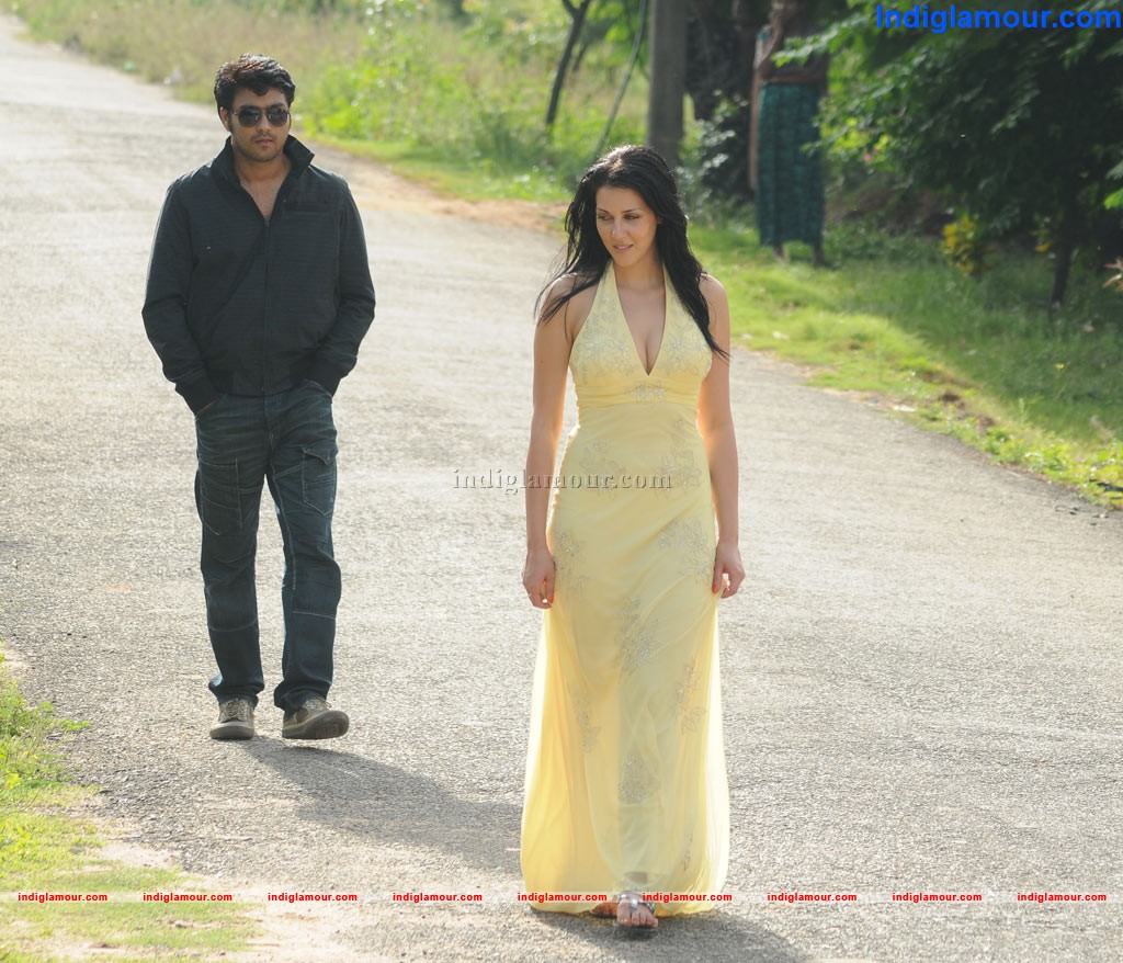 Vinnai Thodu Movie hd photo