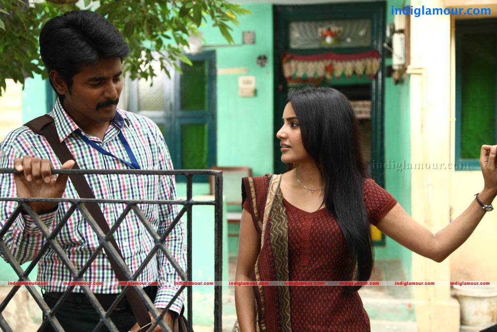 Ethir Neechal Movie hd photo