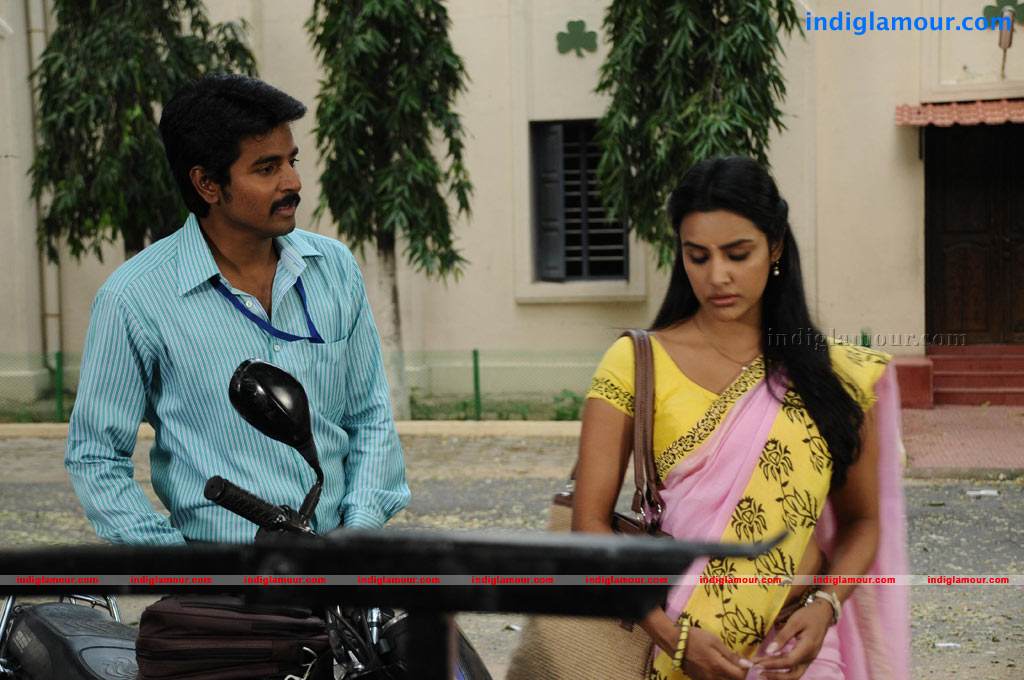 Ethir Neechal Movie hd photo