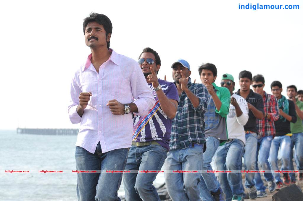 Ethir Neechal Movie hd photo