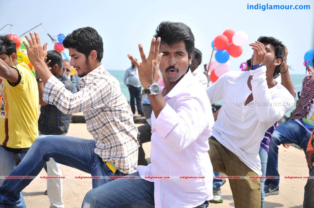 Ethir Neechal Movie hd photo