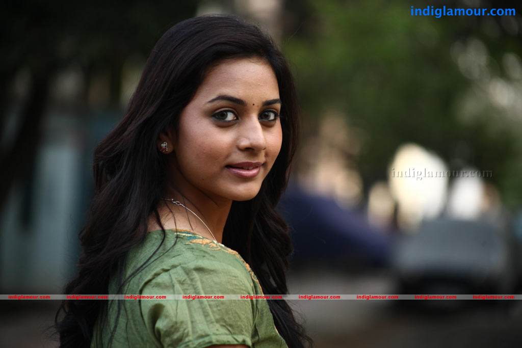 Ethir Neechal Movie hd photo