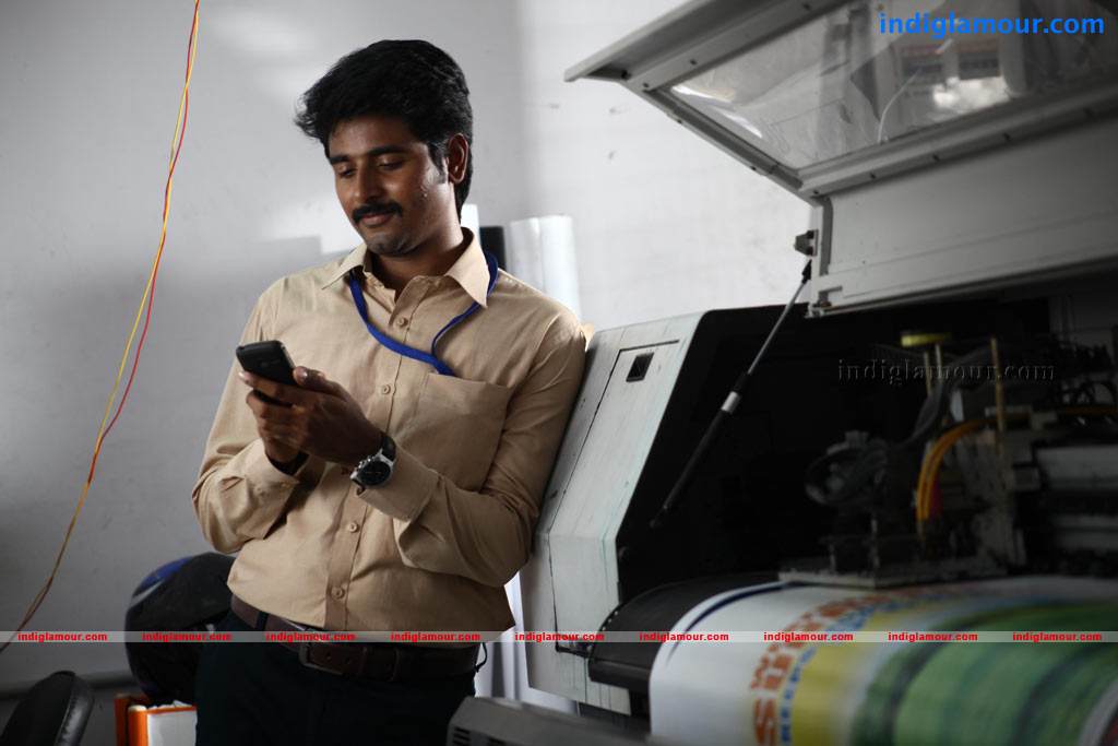 Ethir Neechal Movie hd photo
