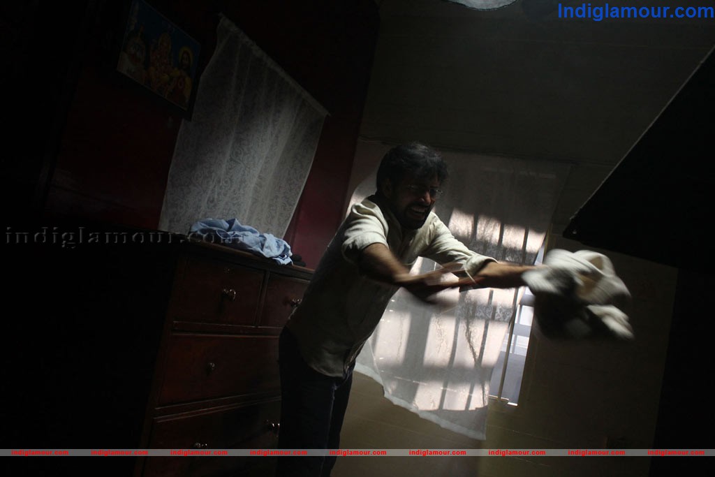 Adiyum Andamum Movie hd photo