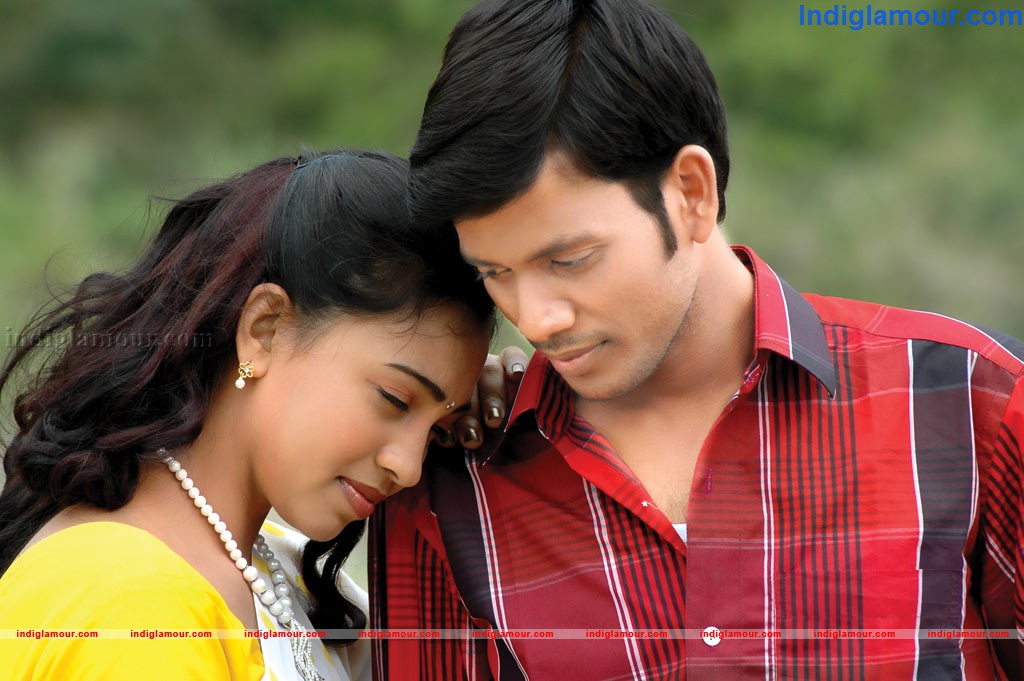 Padikkira Vayasula Movie hd photo