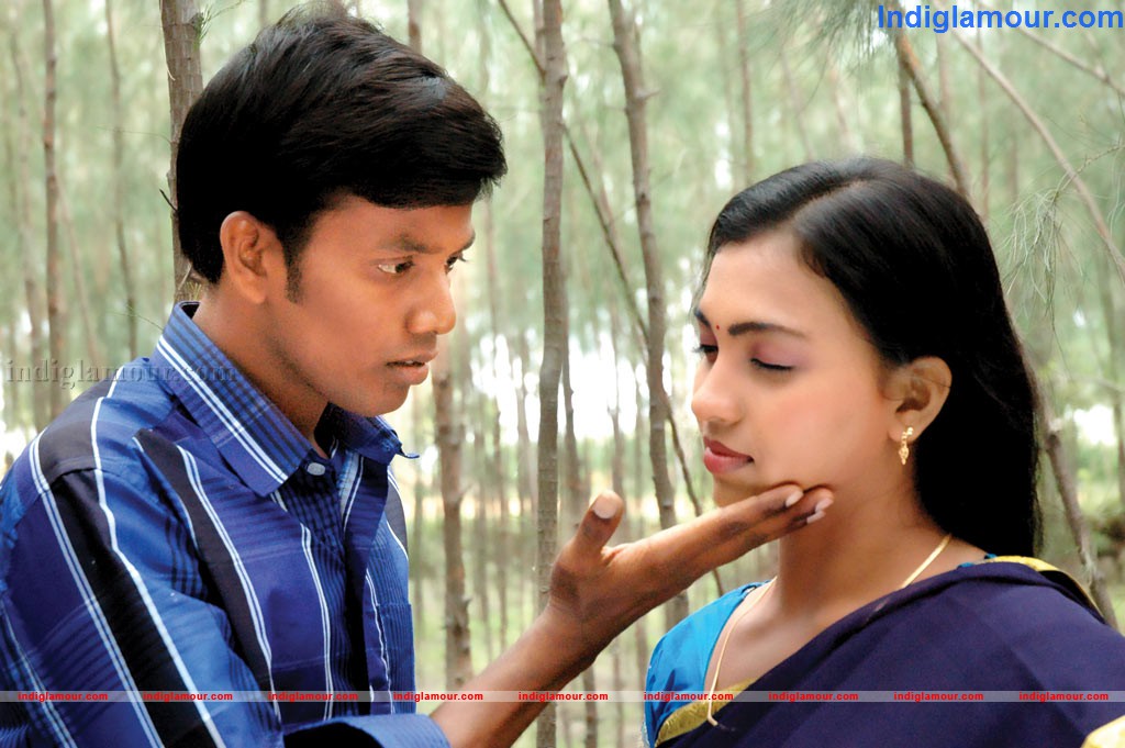 Padikkira Vayasula Movie hd photo