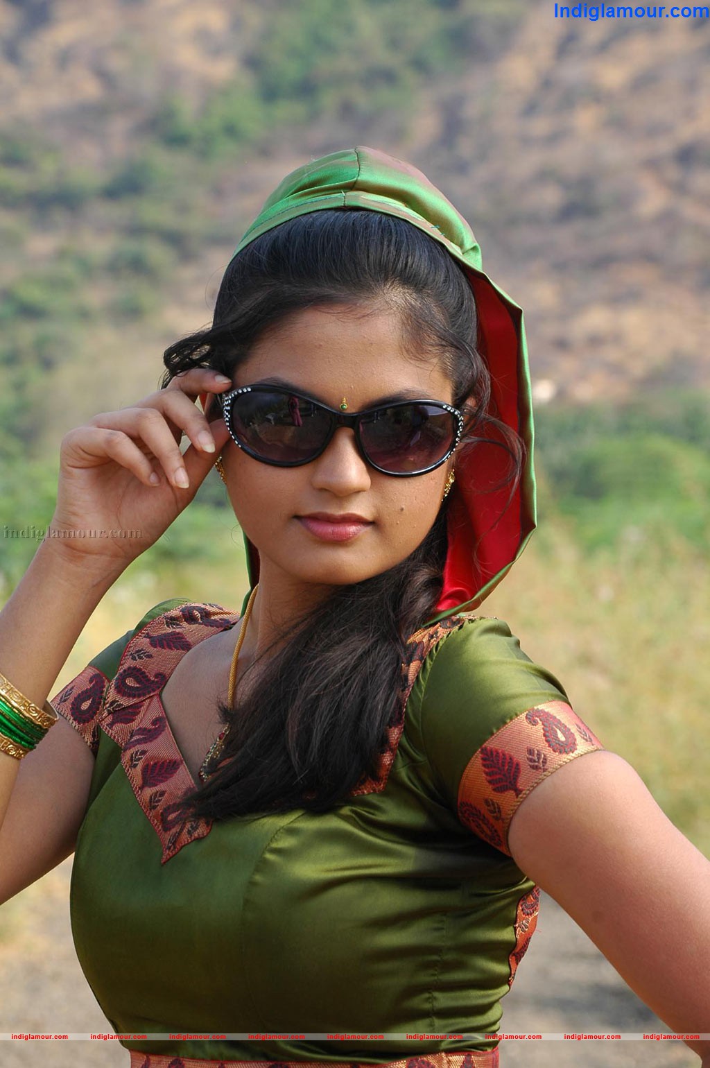 Isakki Movie hd photo