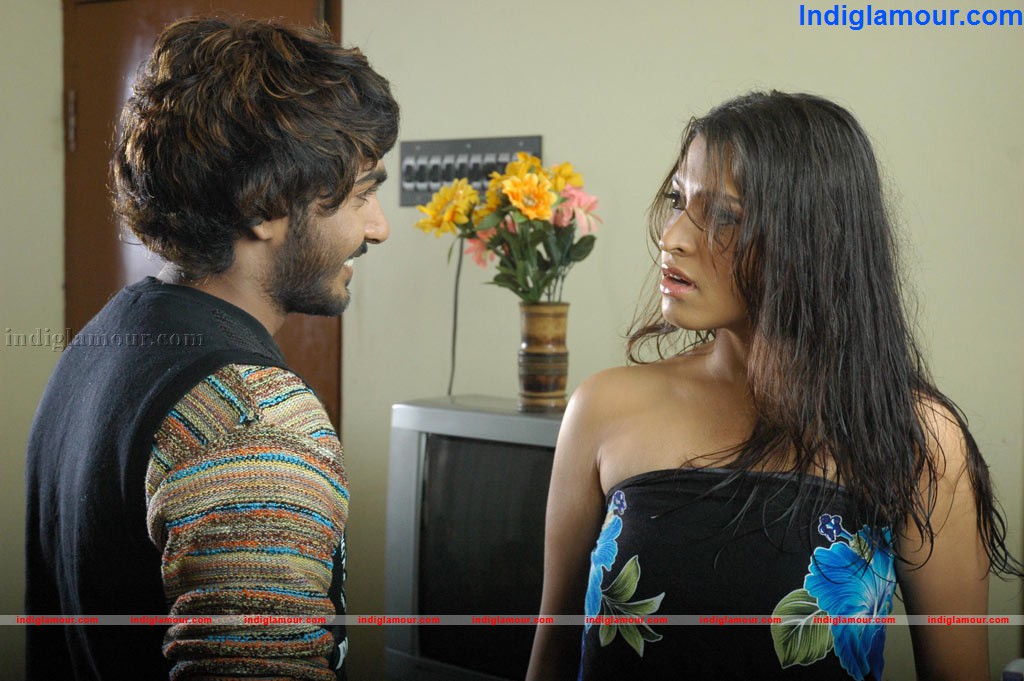 Ilamai Kadhal Movie hd photo