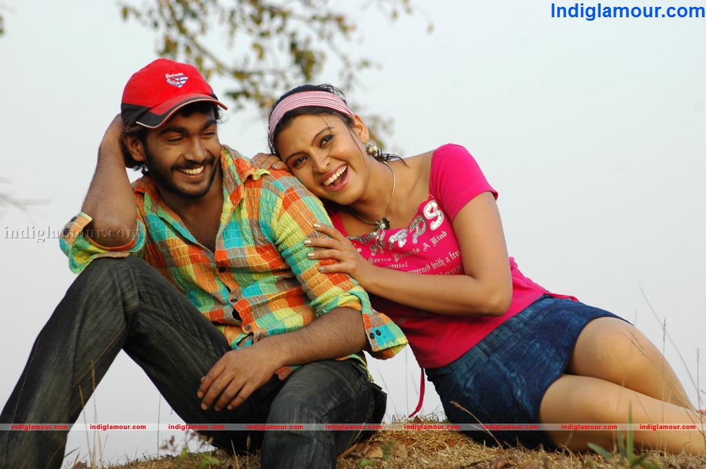 Ilamai Kadhal Movie hd photo
