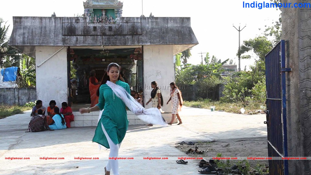 Kathiyai Theetathe Buthiyai Theetu Movie hd photo