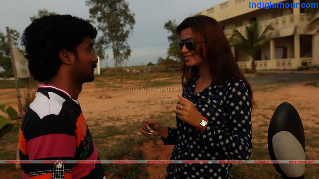 Kathiyai Theetathe Buthiyai Theetu Movie hd photo