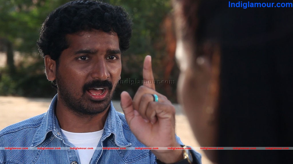 Kathiyai Theetathe Buthiyai Theetu Movie hd photo