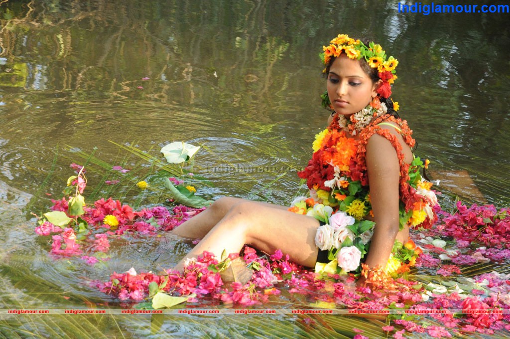 Naalu Perum Romba Nallavanga Movie hd photo