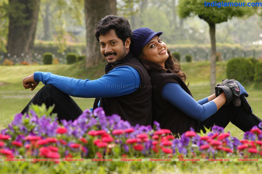 Ninaithathu Yaaru Movie hd photo
