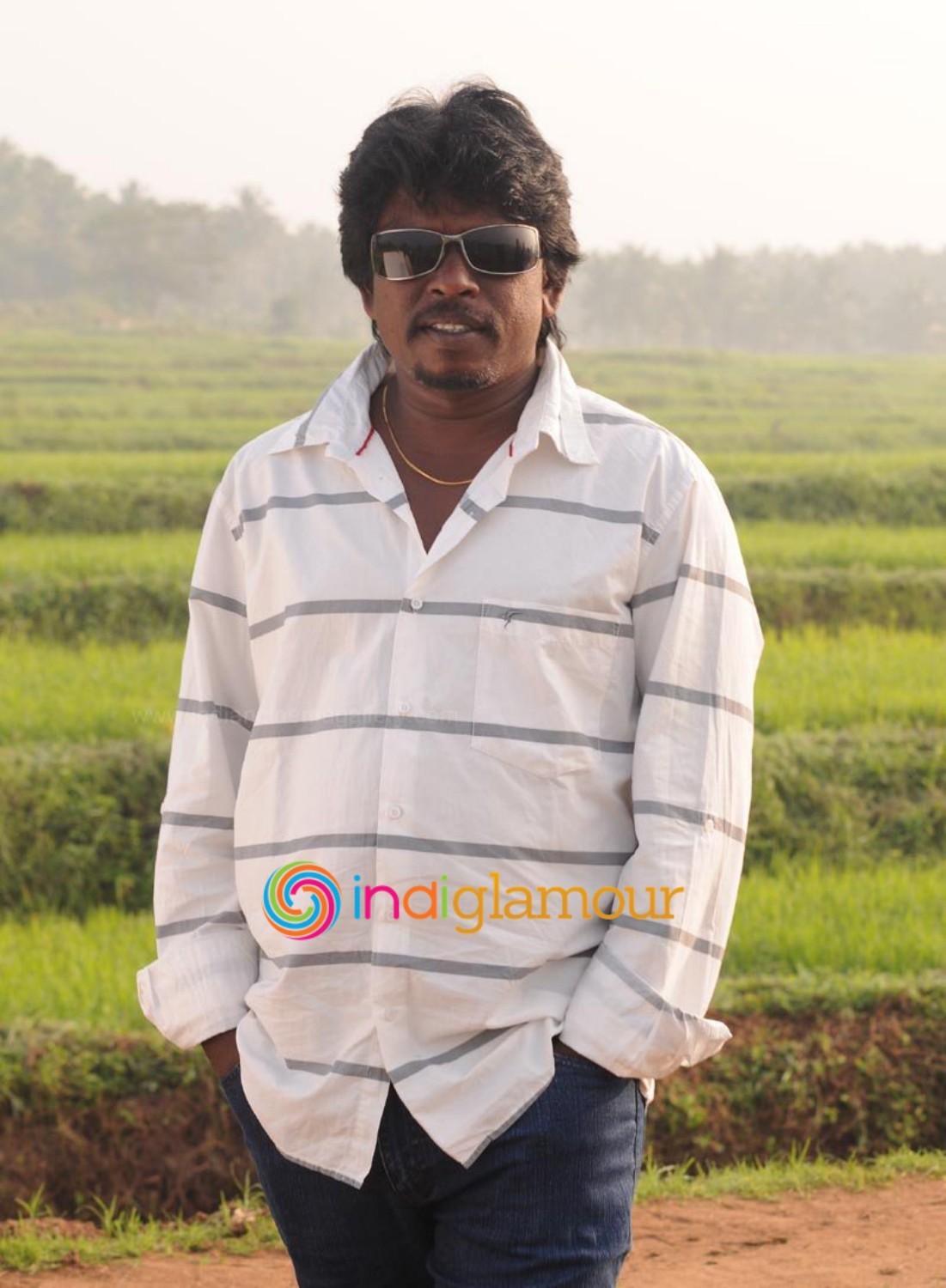Paarkkanum Pola Irukku Movie hd photo