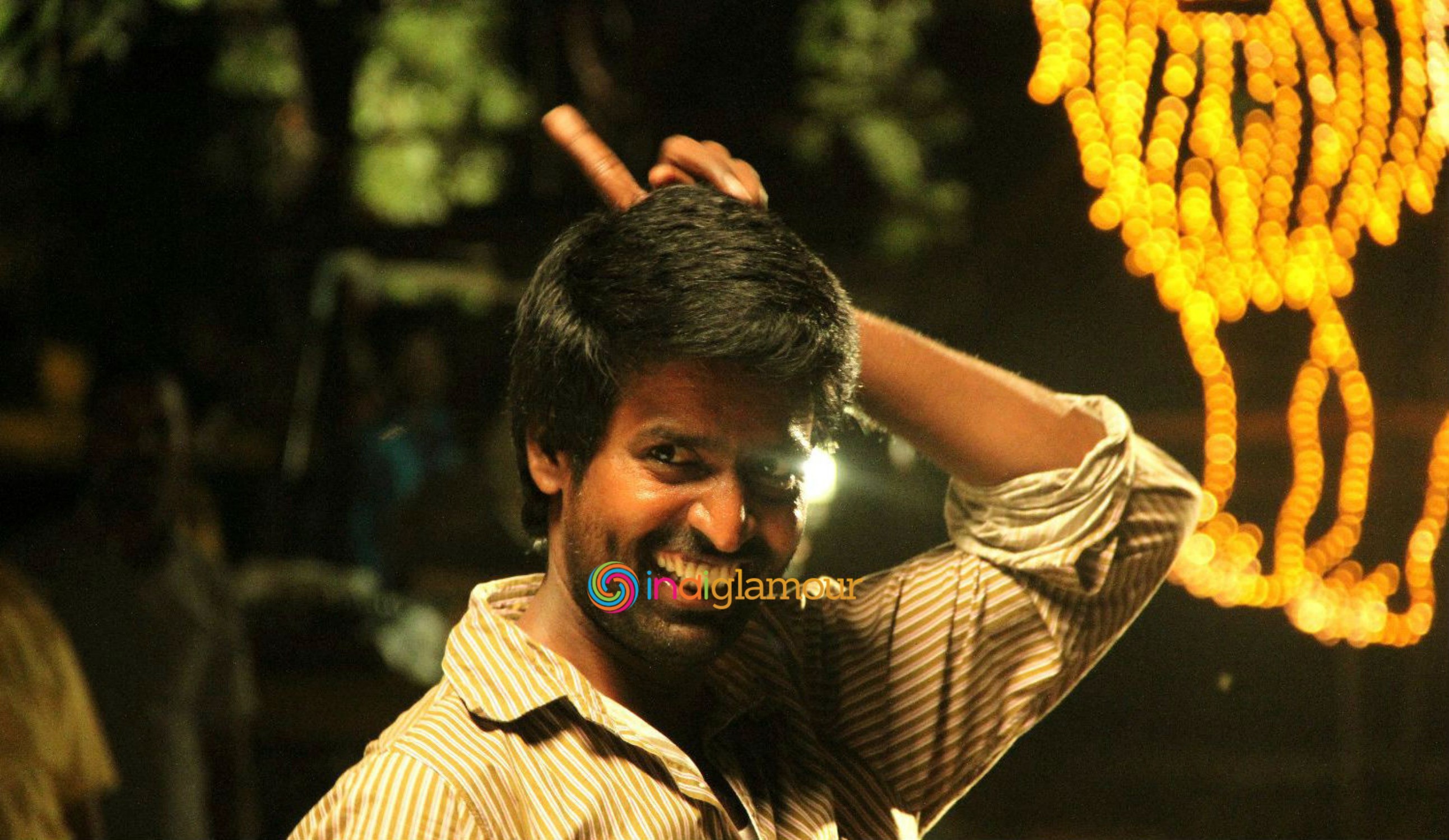 Paarkkanum Pola Irukku Movie hd photo
