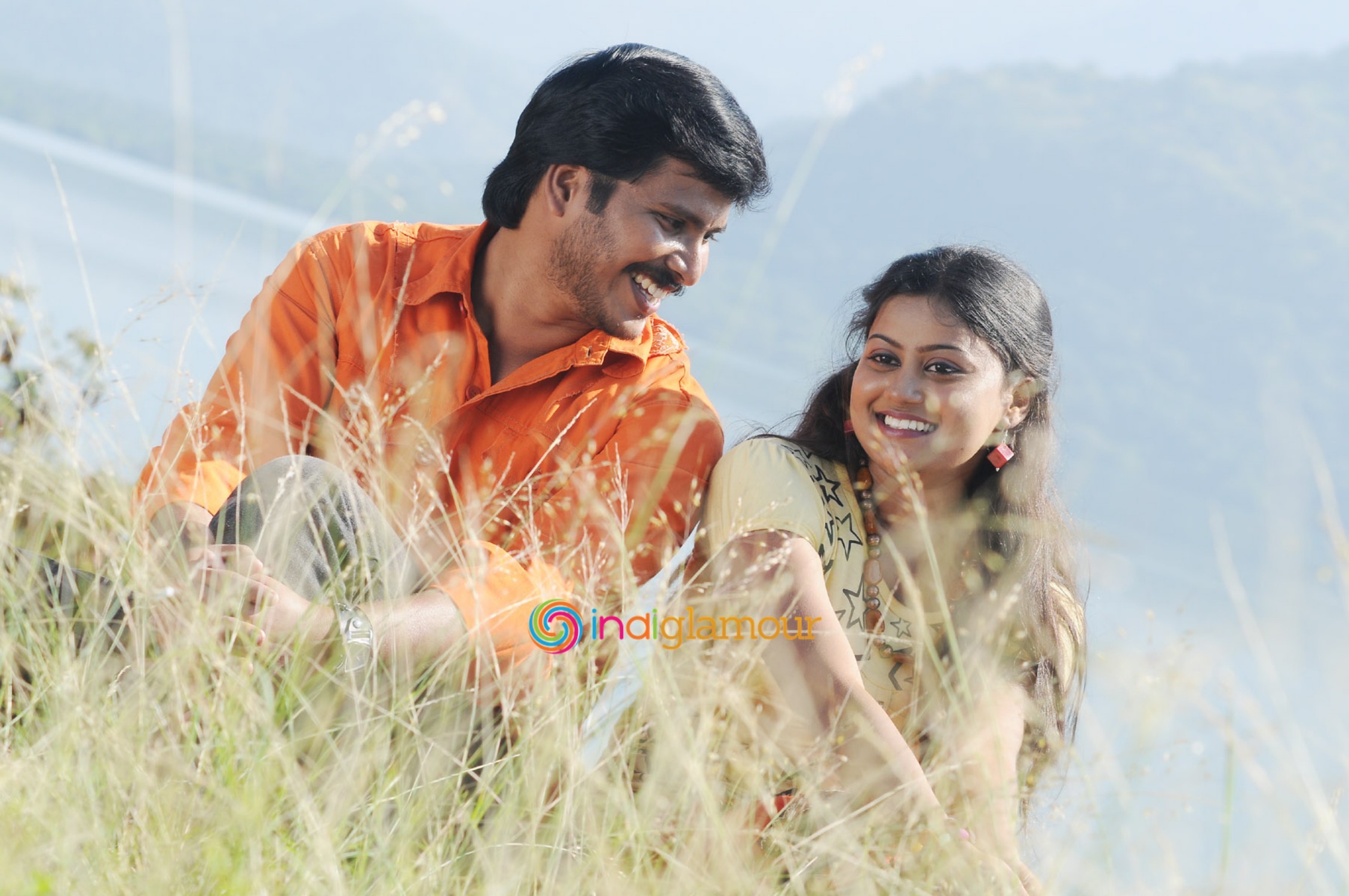Paarkkanum Pola Irukku Movie hd photo