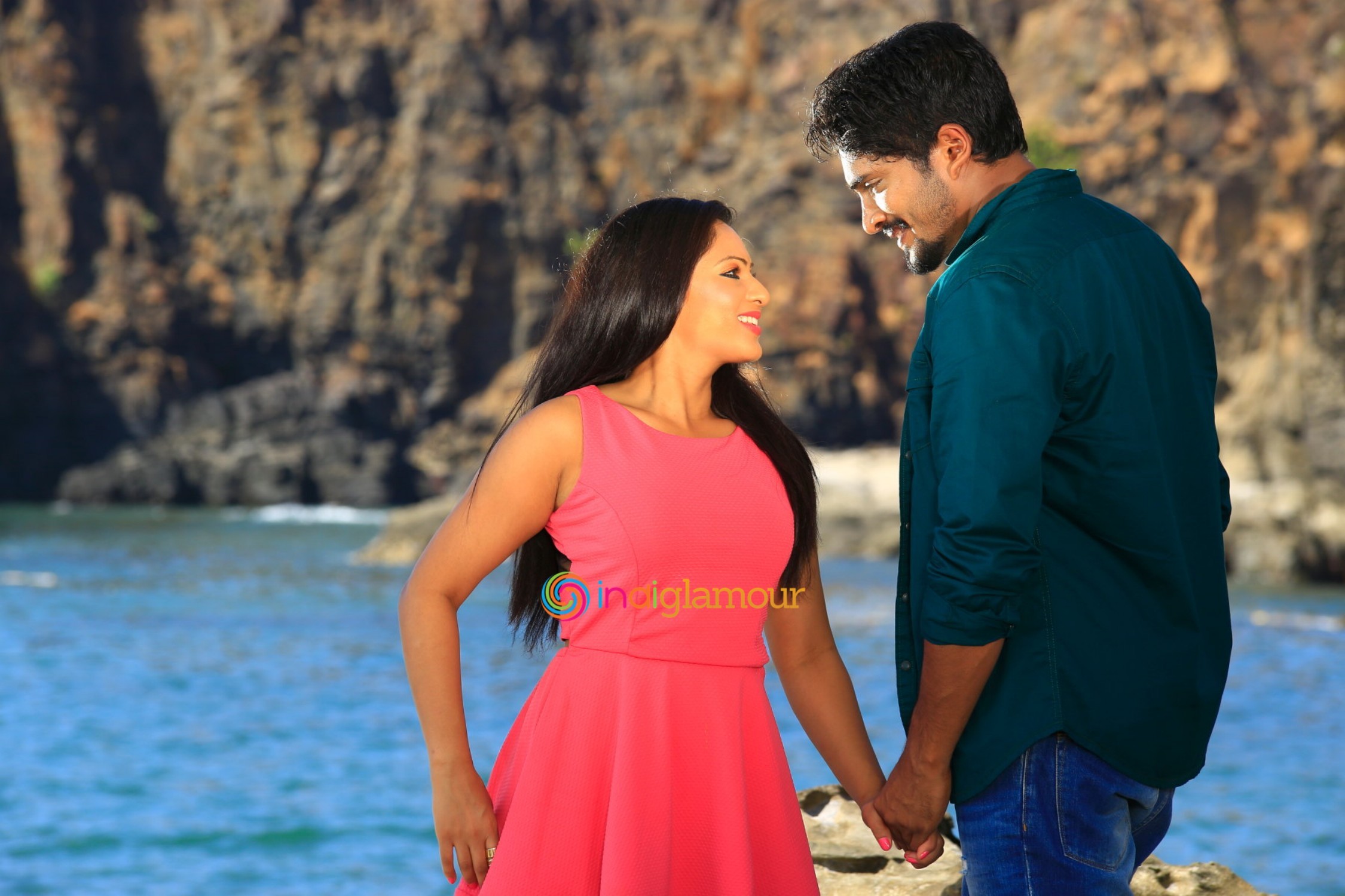 Karaiyoram Movie hd photo