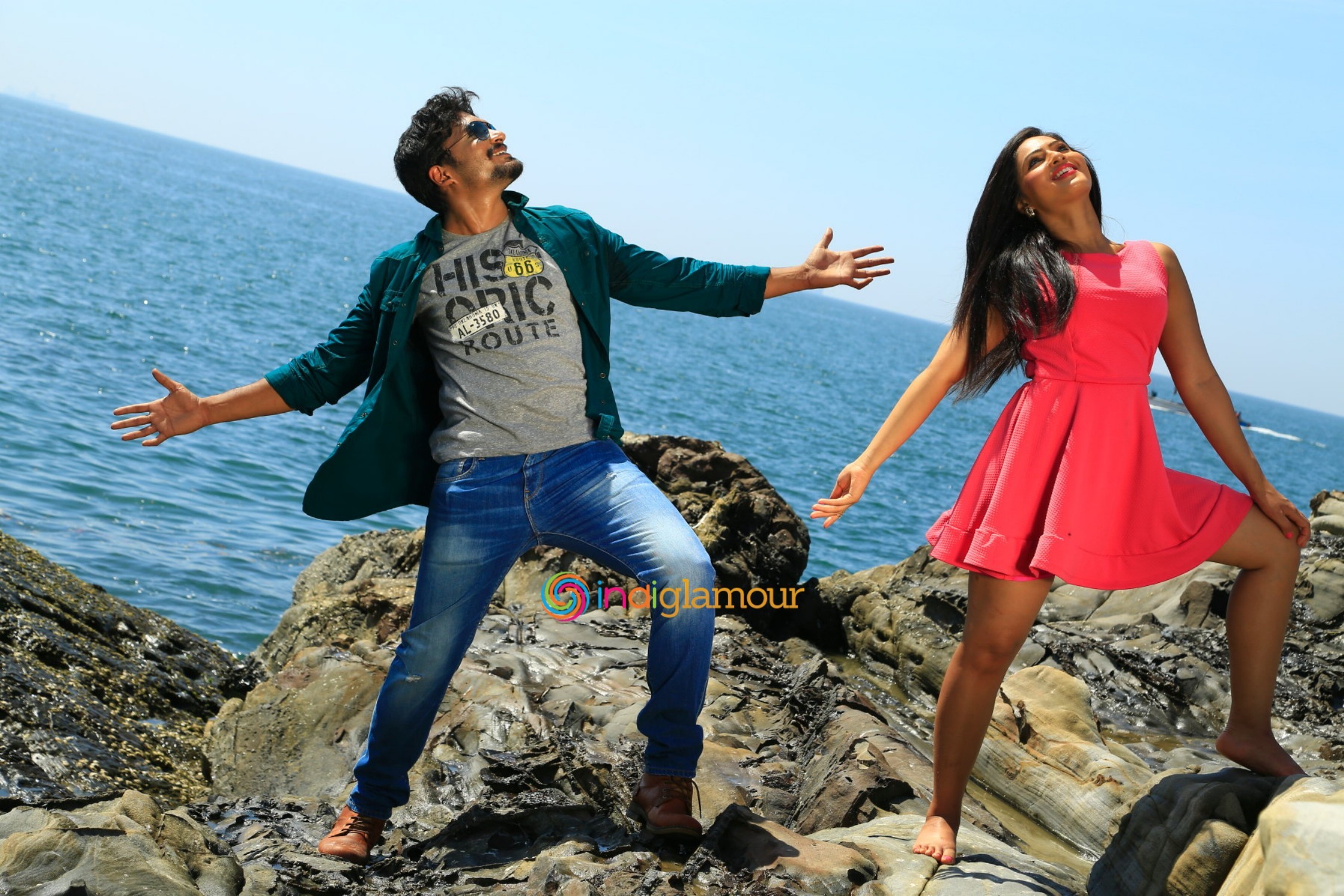 Karaiyoram Movie hd photo