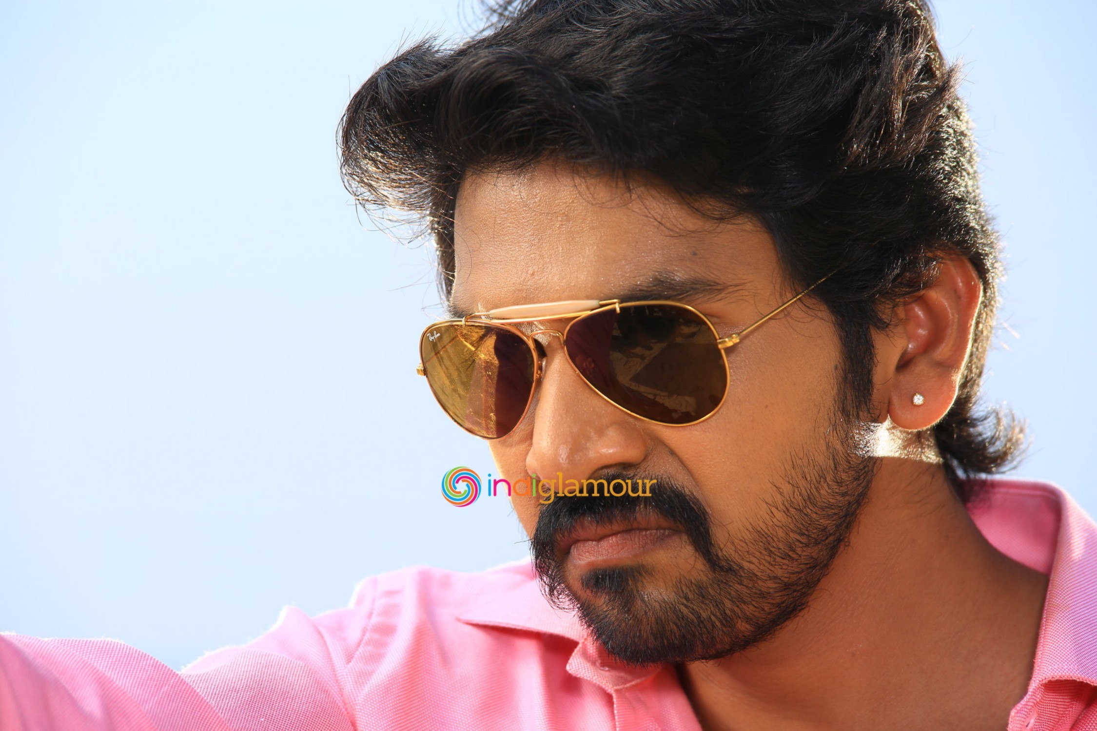Karaiyoram Movie hd photo