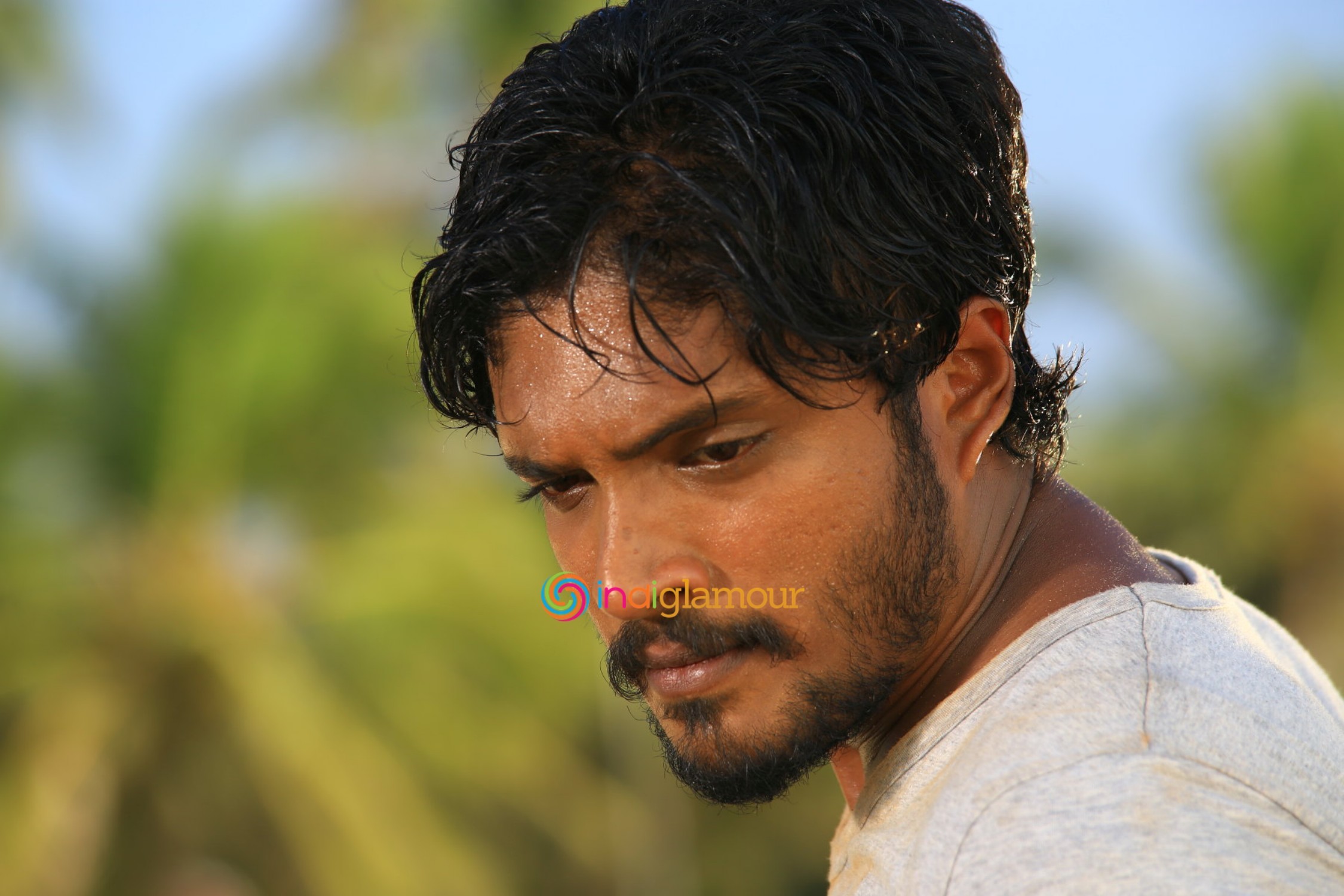Karaiyoram Movie hd photo