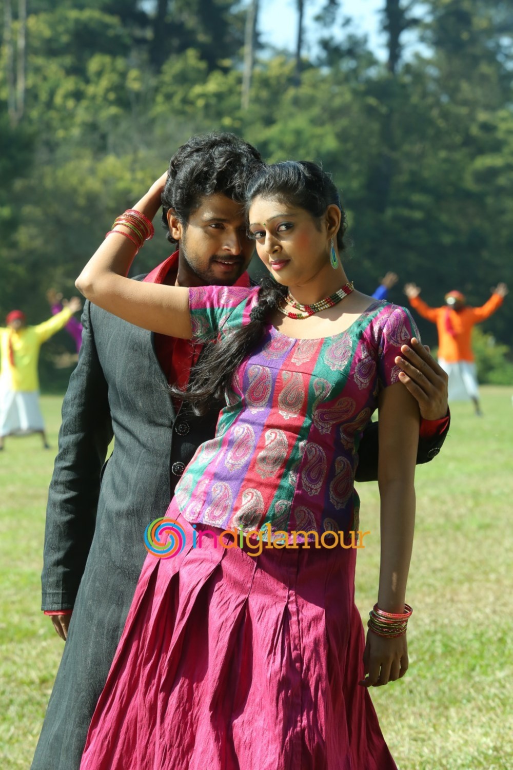 Pudhusa Naan Poranthen Movie hd photo