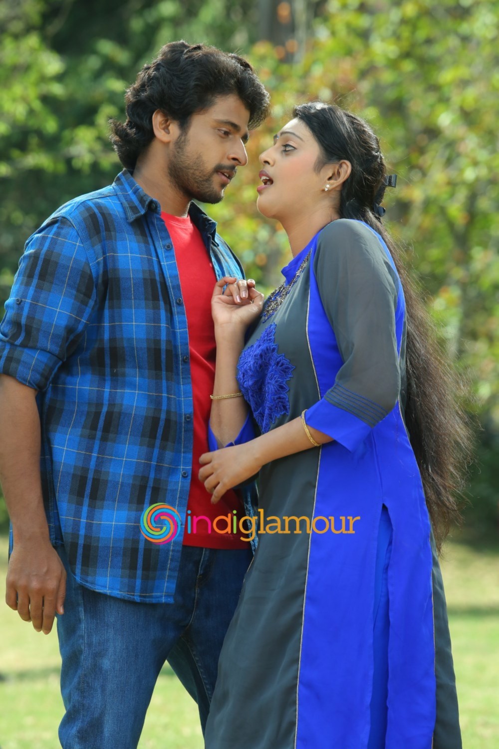Pudhusa Naan Poranthen Movie hd photo
