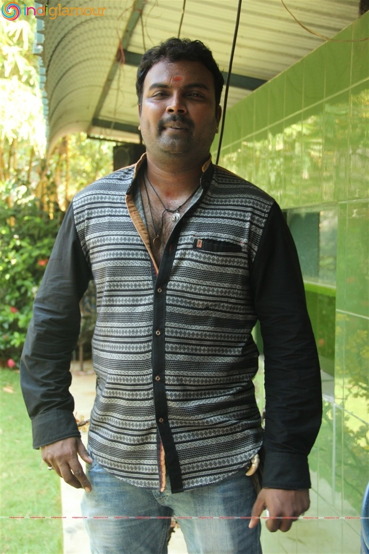 Marainthirunthu Paarkkum Marmamenna Shooting Spot Photos Movie hd photo