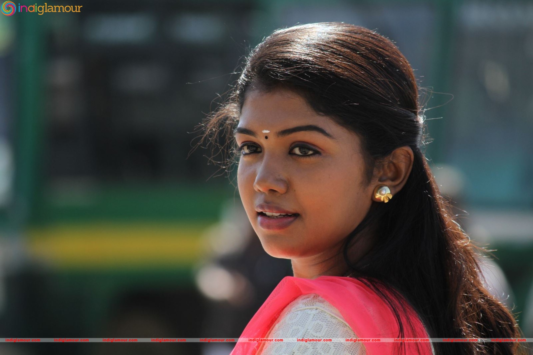 Enakku Veru Engum Kilaigal Kidaiyathu Movie hd photo