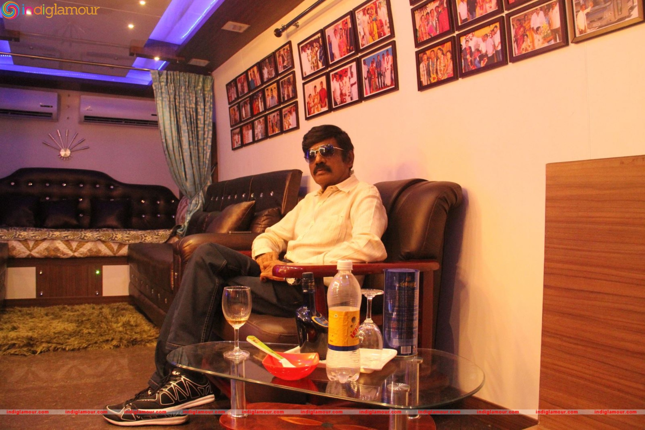 Enakku Veru Engum Kilaigal Kidaiyathu Movie hd photo