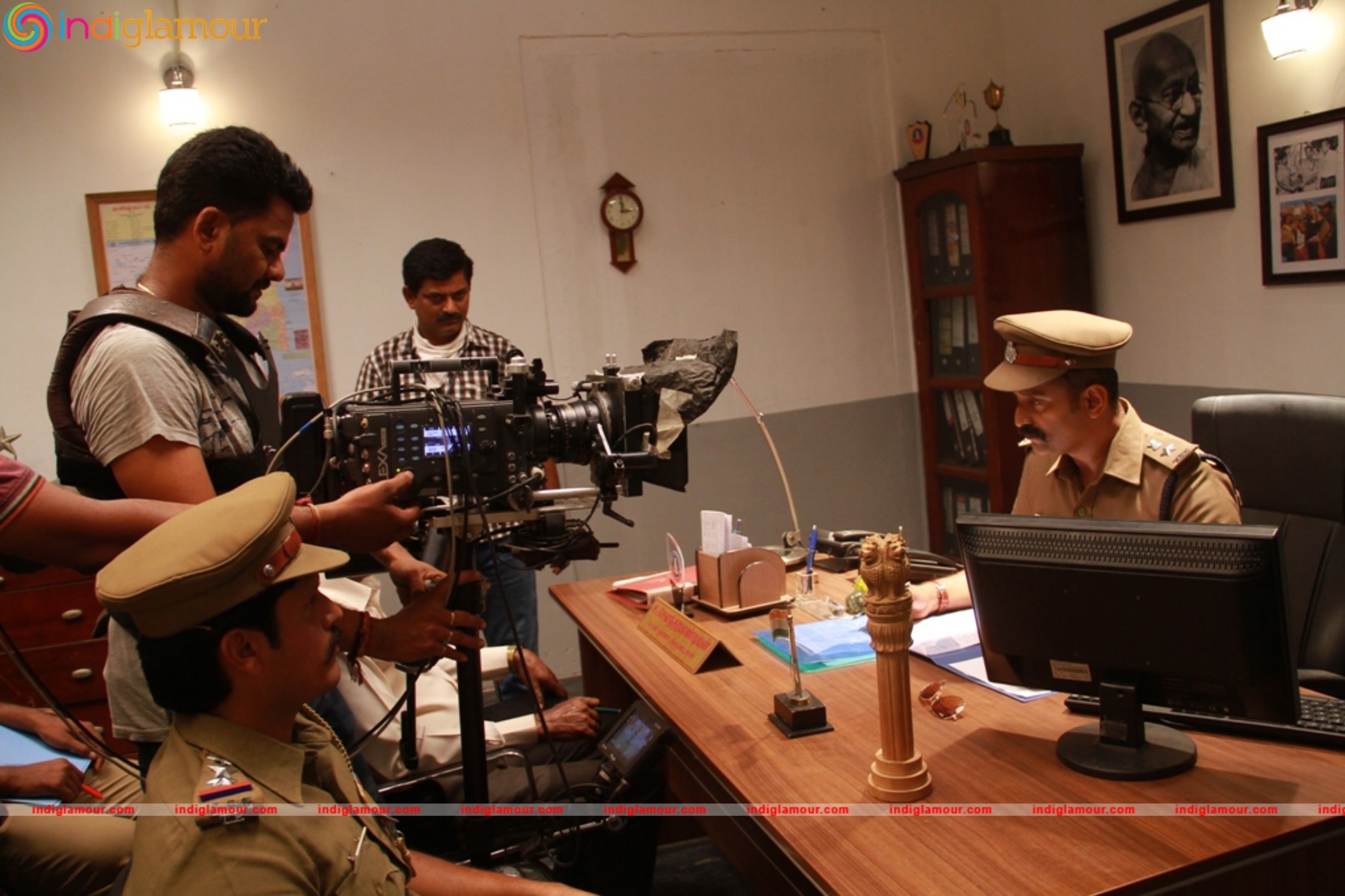 Munnoodi Film Working Stills Movie hd photo
