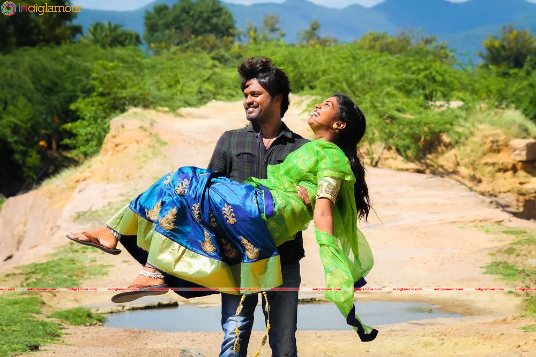 Enakku Veru Engum Kilaigal Kidaiyathu Movie Stills Movie hd photo