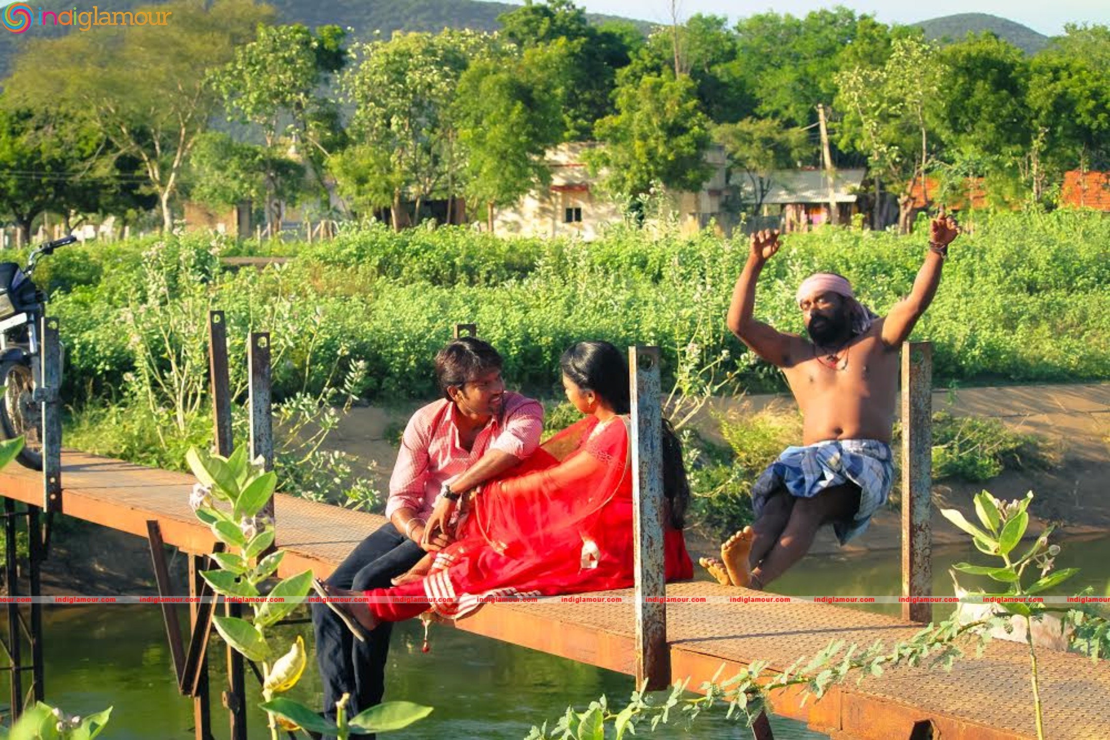 Enakku Veru Engum Kilaigal Kidaiyathu Movie Stills Movie hd photo