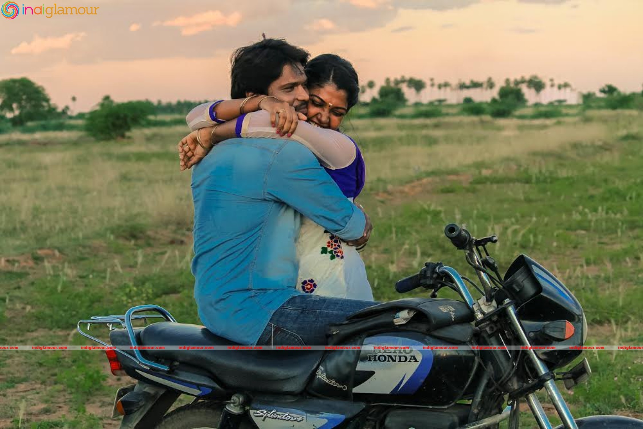 Enakku Veru Engum Kilaigal Kidaiyathu Movie Stills Movie hd photo