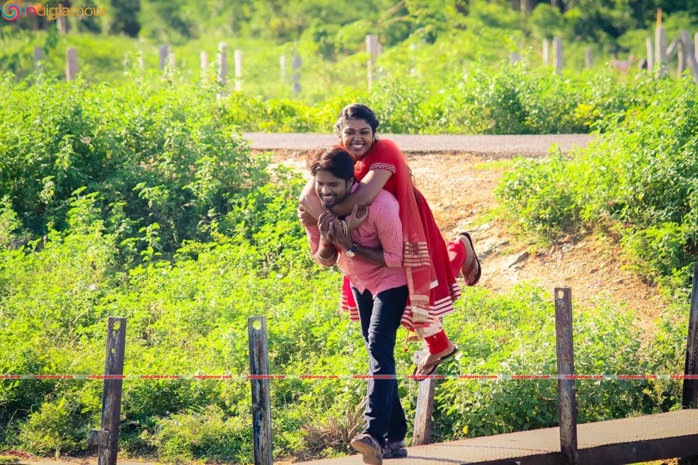 Enakku Veru Engum Kilaigal Kidaiyathu Movie Stills Movie hd photo